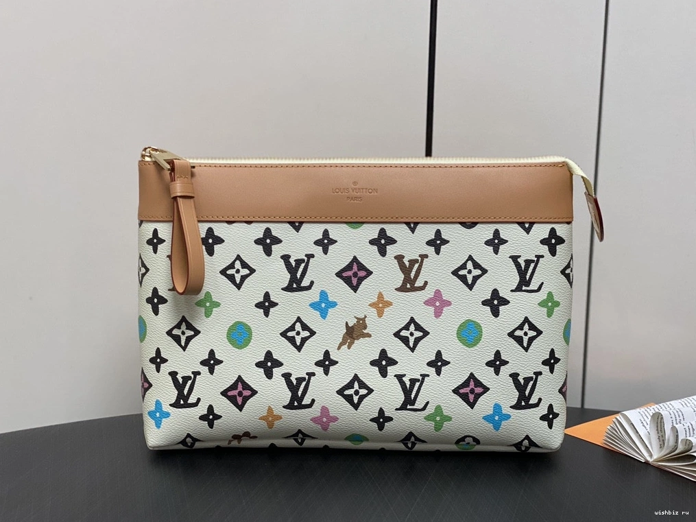 WIS POCHETTE VOYAGE SOUPLE-32*21*8CM LOUIS VUITTON 1025